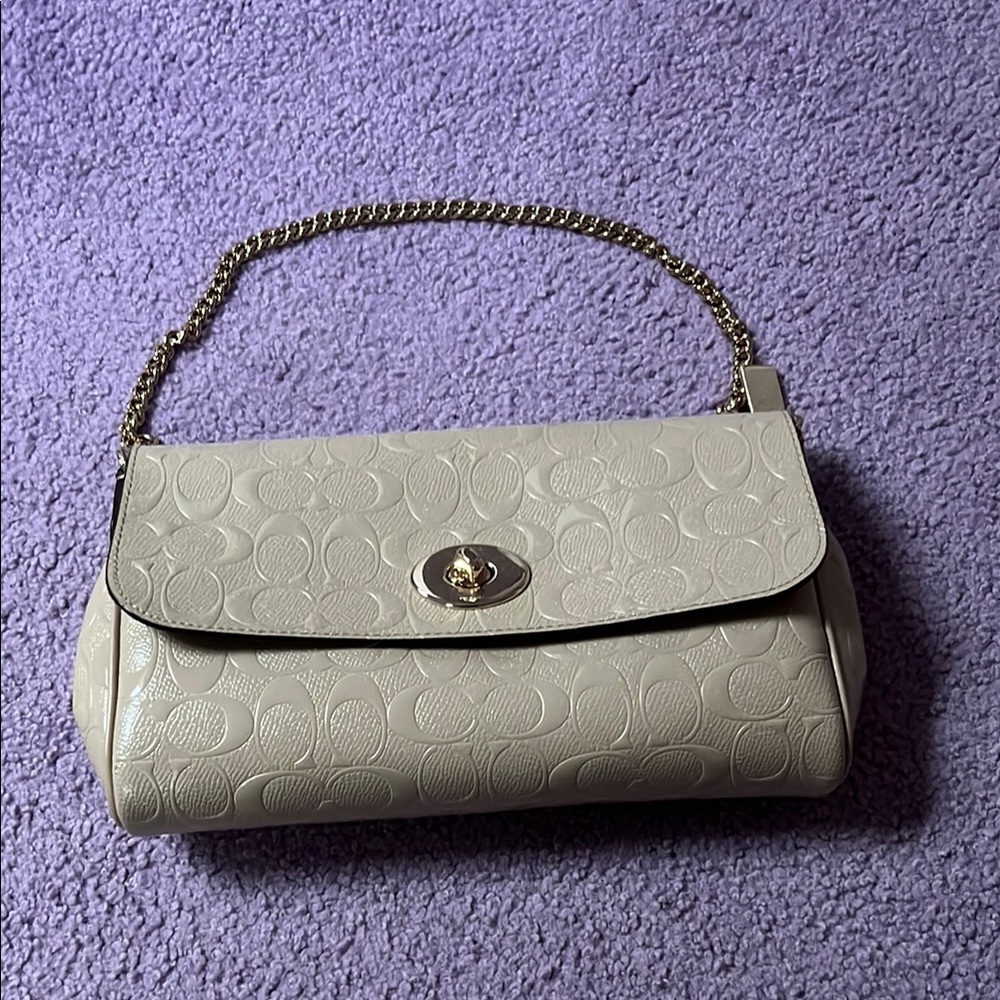 Chic Cream Embossed Shoulder Bag with Chain Strap